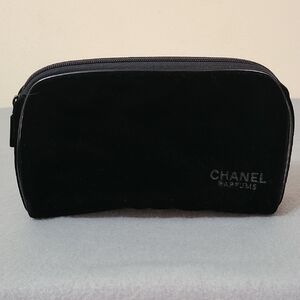 CHANEL‎ Parfums Black Velvet Cosmetic Makeup Bag